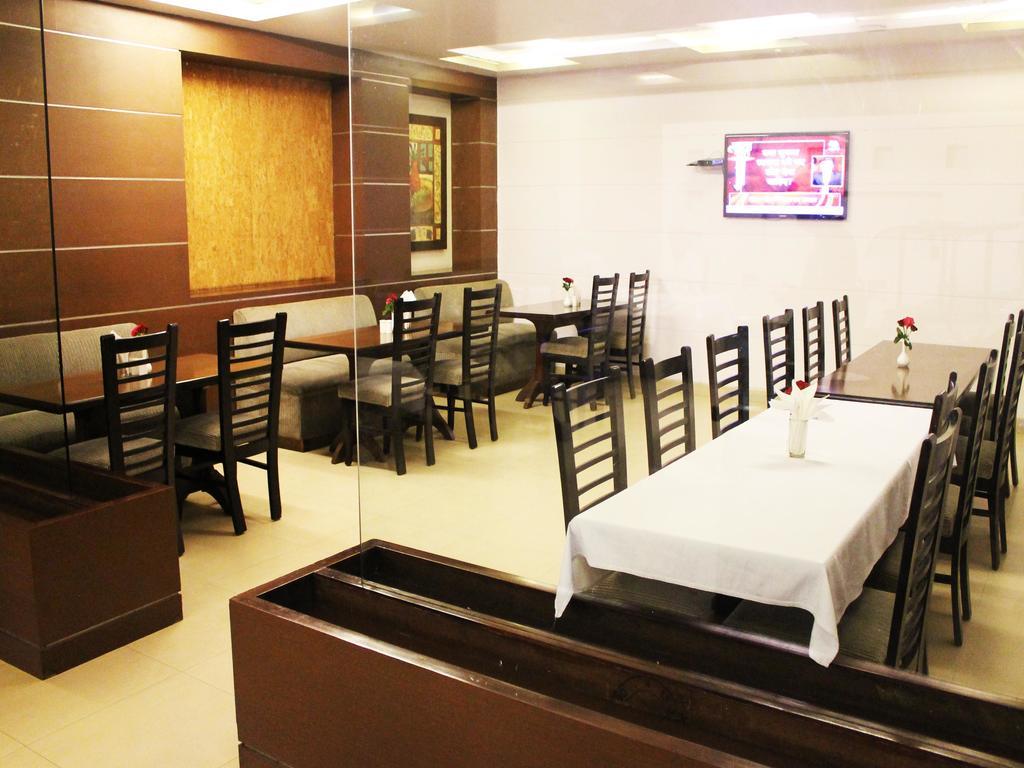 Oyo Premium Kaushambi 호텔 Indirapuram 외부 사진